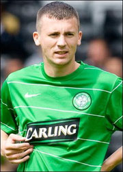 Paul Caddis im Trikot von Glasgow Celtic